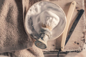 ¿Cómo limpiar y mantener su brocha de afeitar?